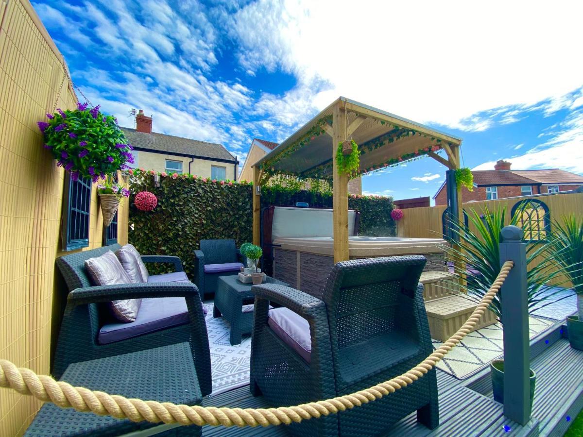 New…The Hottub House Blackpool Pleasure Beach Dış mekan fotoğraf