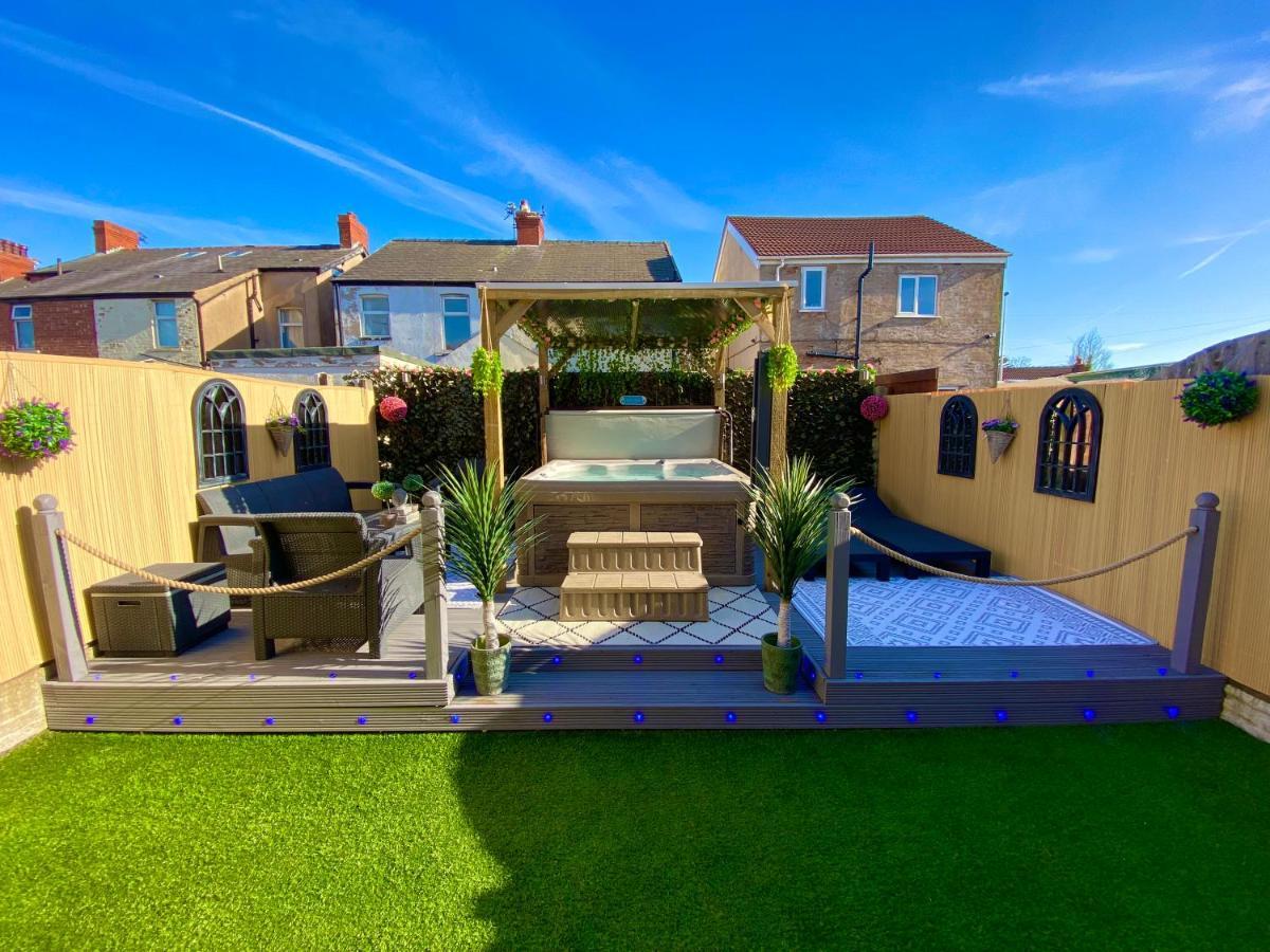 New…The Hottub House Blackpool Pleasure Beach Dış mekan fotoğraf