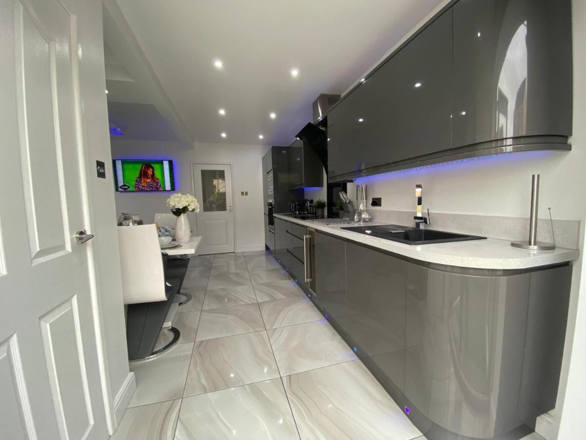 New…The Hottub House Blackpool Pleasure Beach Dış mekan fotoğraf