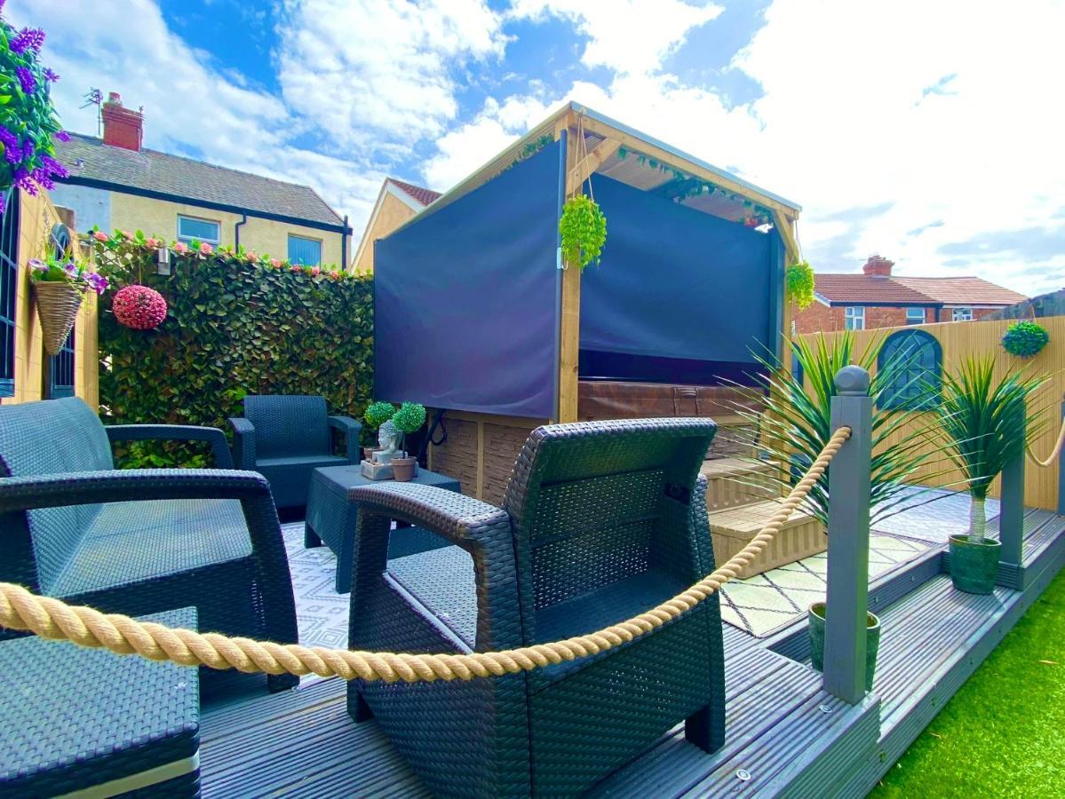 New…The Hottub House Blackpool Pleasure Beach Dış mekan fotoğraf